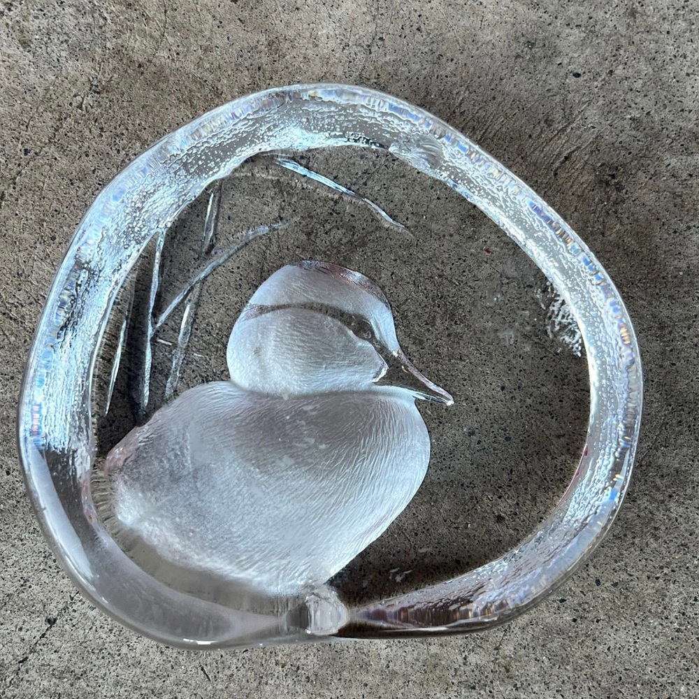 MATS JONASSON SWEDEN LEAD CRYSTAL GLASS FIGURE PAPERWEIGHT SIGNED DUCK